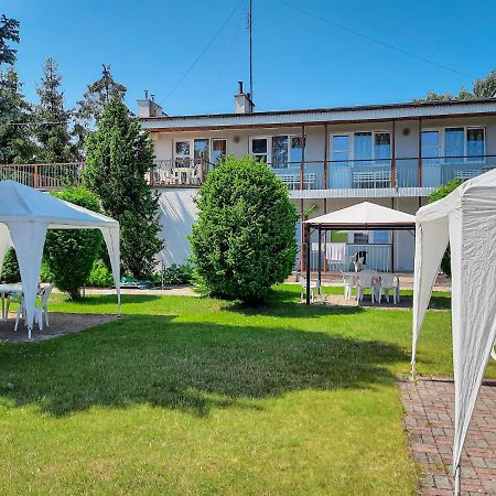 Hotel Dom Wczasowy Lodzianka Mrzeżyno Exteriér fotografie