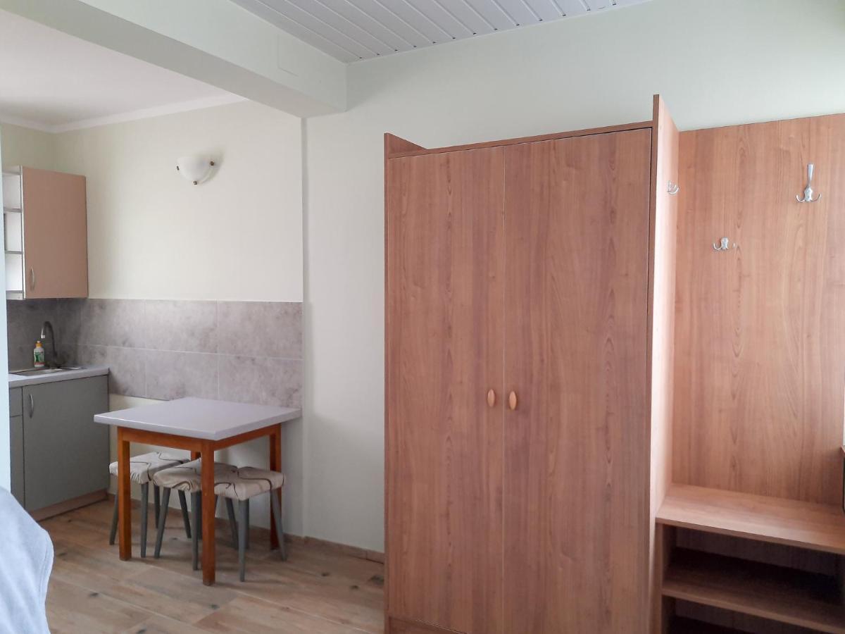 Hotel Dom Wczasowy Lodzianka Mrzeżyno Exteriér fotografie